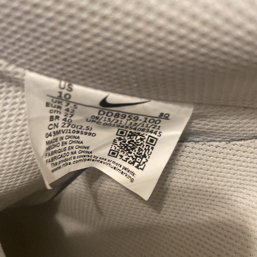 Nike Air Force 1 White Athletic Shoes - Picture 6 of 8